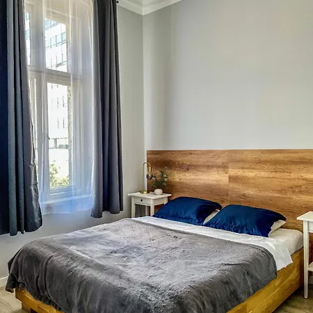 Glam House פוזנן